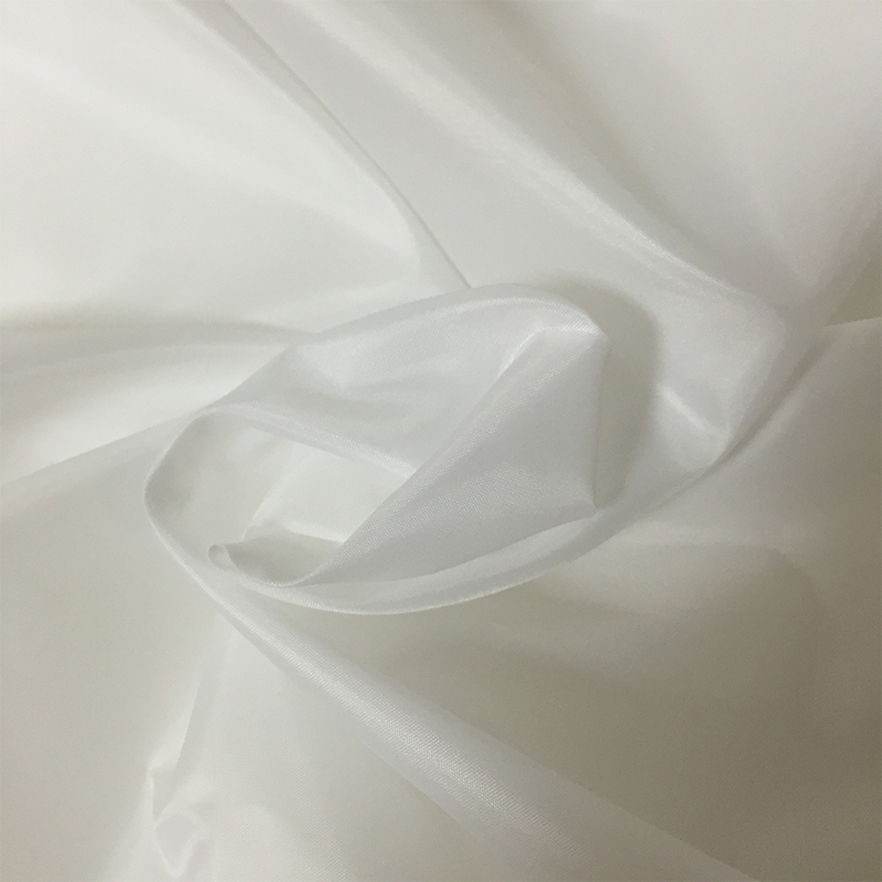 Yumuşak Düz Renk Polyester Tafta Kumaş